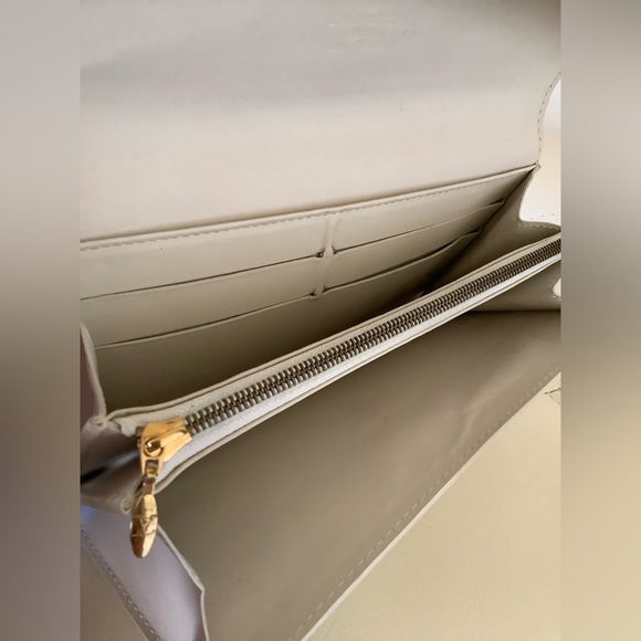 🔥Louis Vuitton🔥Vernis Sarah monogram ivory pearl wallet - Picture 6 of 10